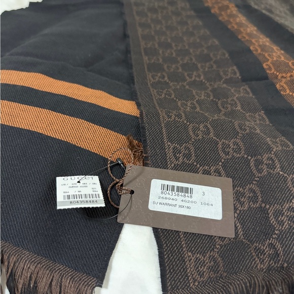 Gucci Men’s Scarf - Picture 5 of 8